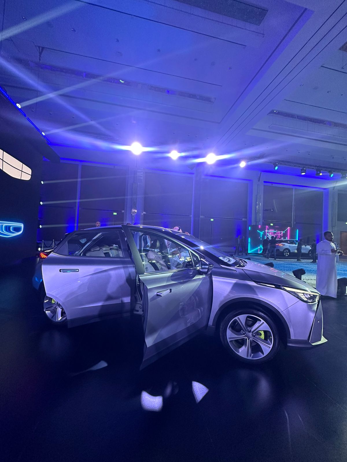 جيلي جيومتري C 2024: أبرز مميزات الكروس أوفر الكهربائية في السعودية جيلي جيومتري C 2024: أبرز مميزات الكروس أوفر الكهربائية في السعودية 4