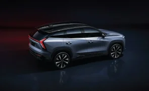 أرقام جيلي ستار راي 2024: كفاءة استهلاك الوقود وسعة الأمتعة وزمن التسارع والسرعة القصوى والشاشات 4