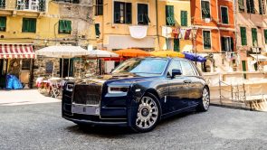 رولز رويس فانتوم تحصل على نسخة حصرية واحدة من نوعها بلمسات جمالية مستوحاة من القرى الإيطالية رولز رويس فانتوم سينك تير