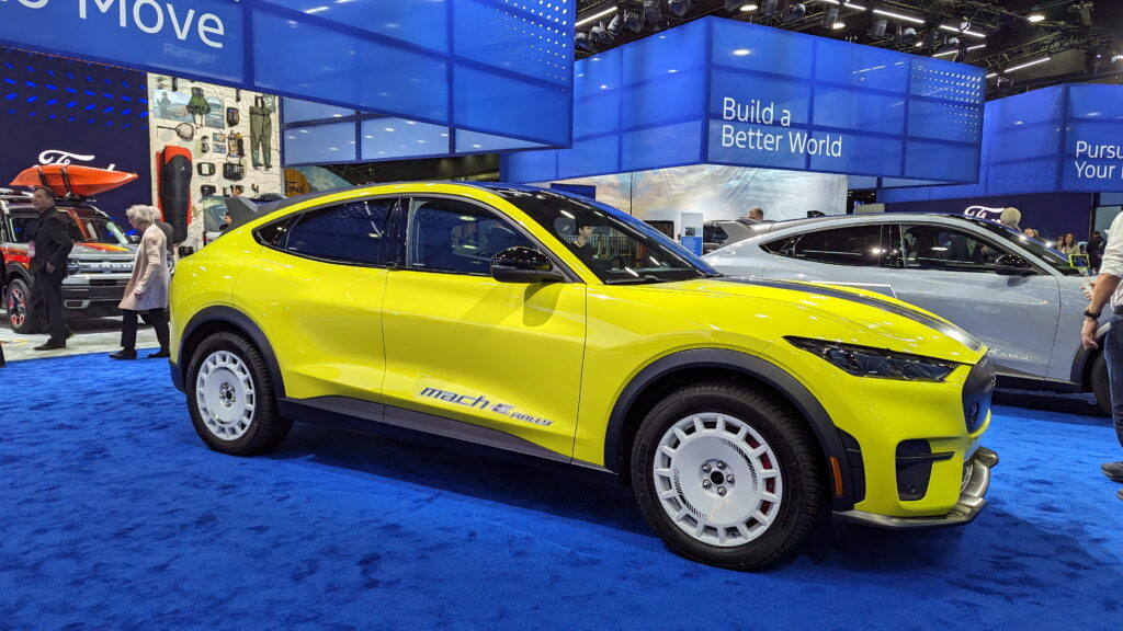 ملخص معرض ديترويت الدولي للسيارات لعام 2023 "أهم السيارات الجديدة" ملخص معرض ديترويت الدولي للسيارات لعام 2023 "أهم السيارات الجديدة" 8