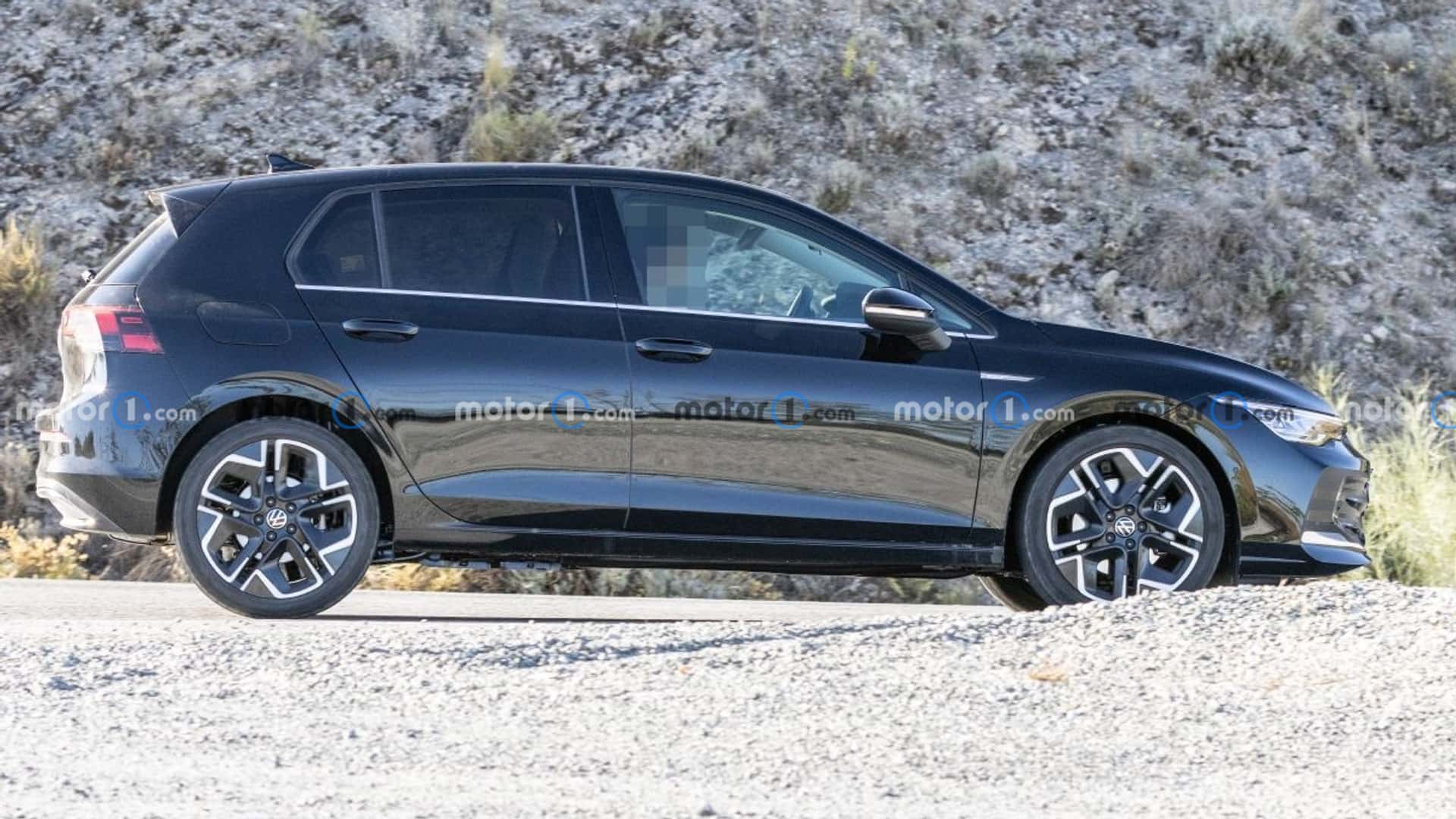 فولكس واجن جولف 2024 فيس ليفت تظهر في صور تجسسية بدون تمويهات تقريباً فولكس واجن جولف 2024 فيس ليفت تظهر في صور تجسسية بدون تمويهات تقريباً 5