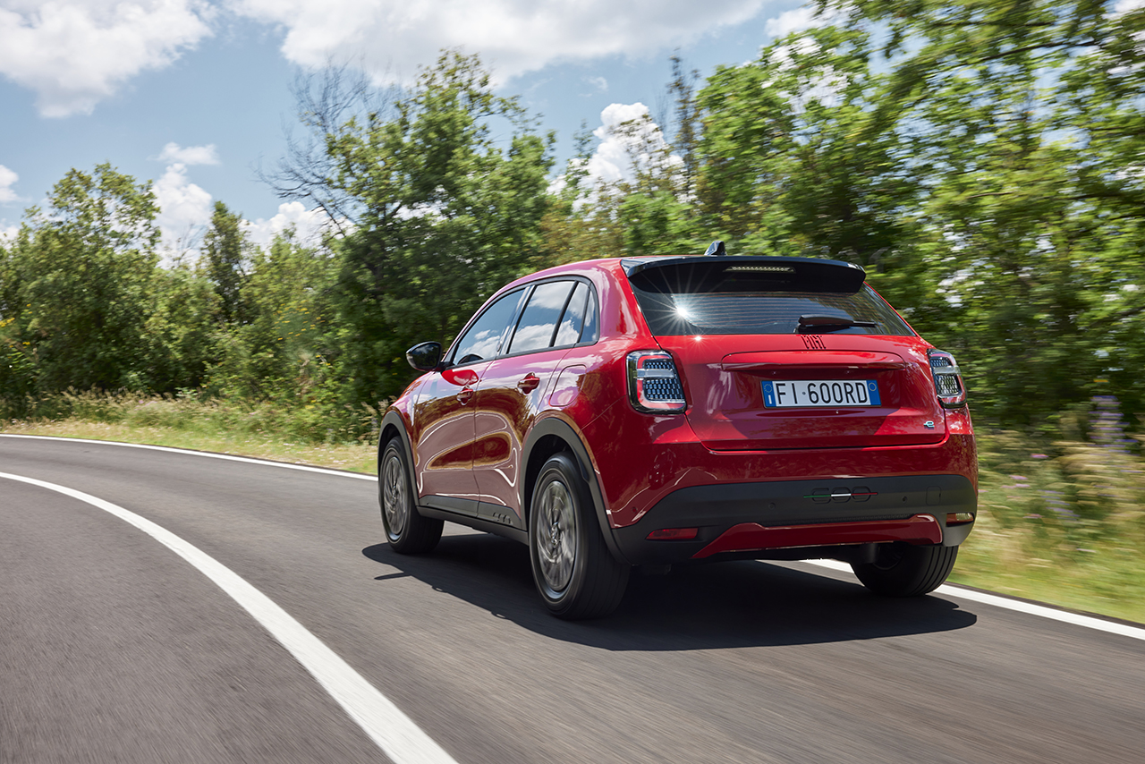 فيات 600 الجديدة كلياً تنكشف رسمياً بمحركات هجينة وكهربائية فيات 600 الجديدة كلياً تنكشف رسمياً بمحركات هجينة وكهربائية 7