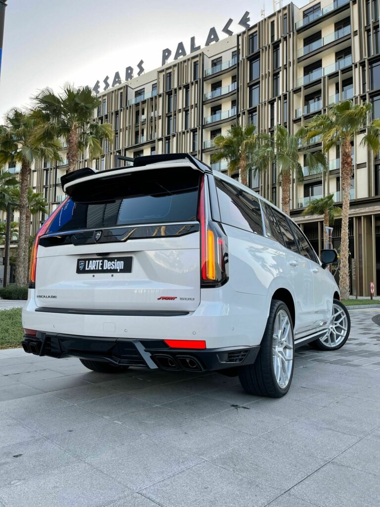 كاديلاك اسكاليد تحصل على حزمة تعديلات جريئة من ألياف الكاربون كاديلاك اسكاليد تحصل على حزمة تعديلات جريئة من ألياف الكاربون 8