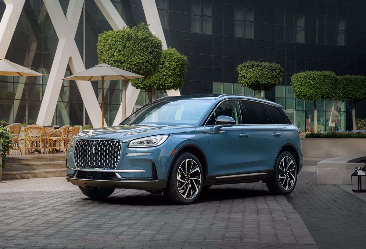 لينكولن-كورسير-2023-فيس-ليفت-المربع-نت-1