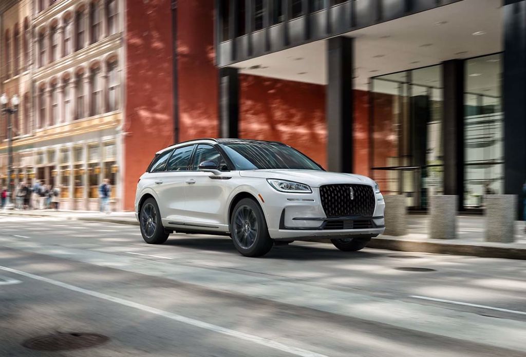 لينكولن-كورسير-2023-فيس-ليفت-المربع-نت-8