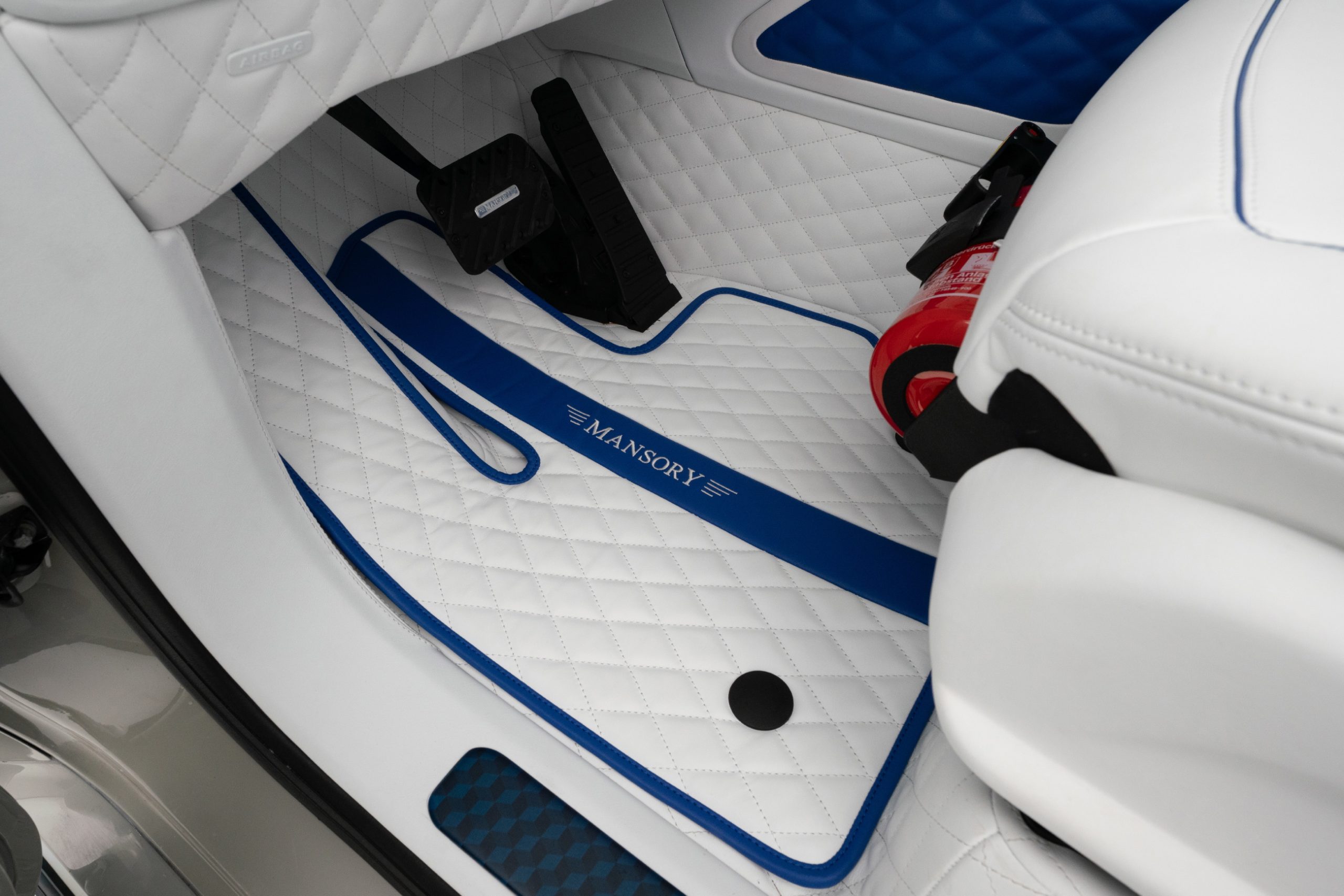 مرسيدس AMG G63 4X4 تحصل على إصدار حصري من مانسوري الألمانية بقوة 850 حصان مرسيدس AMG G63 4X4 تحصل على إصدار حصري من مانسوري الألمانية بقوة 850 حصان 11