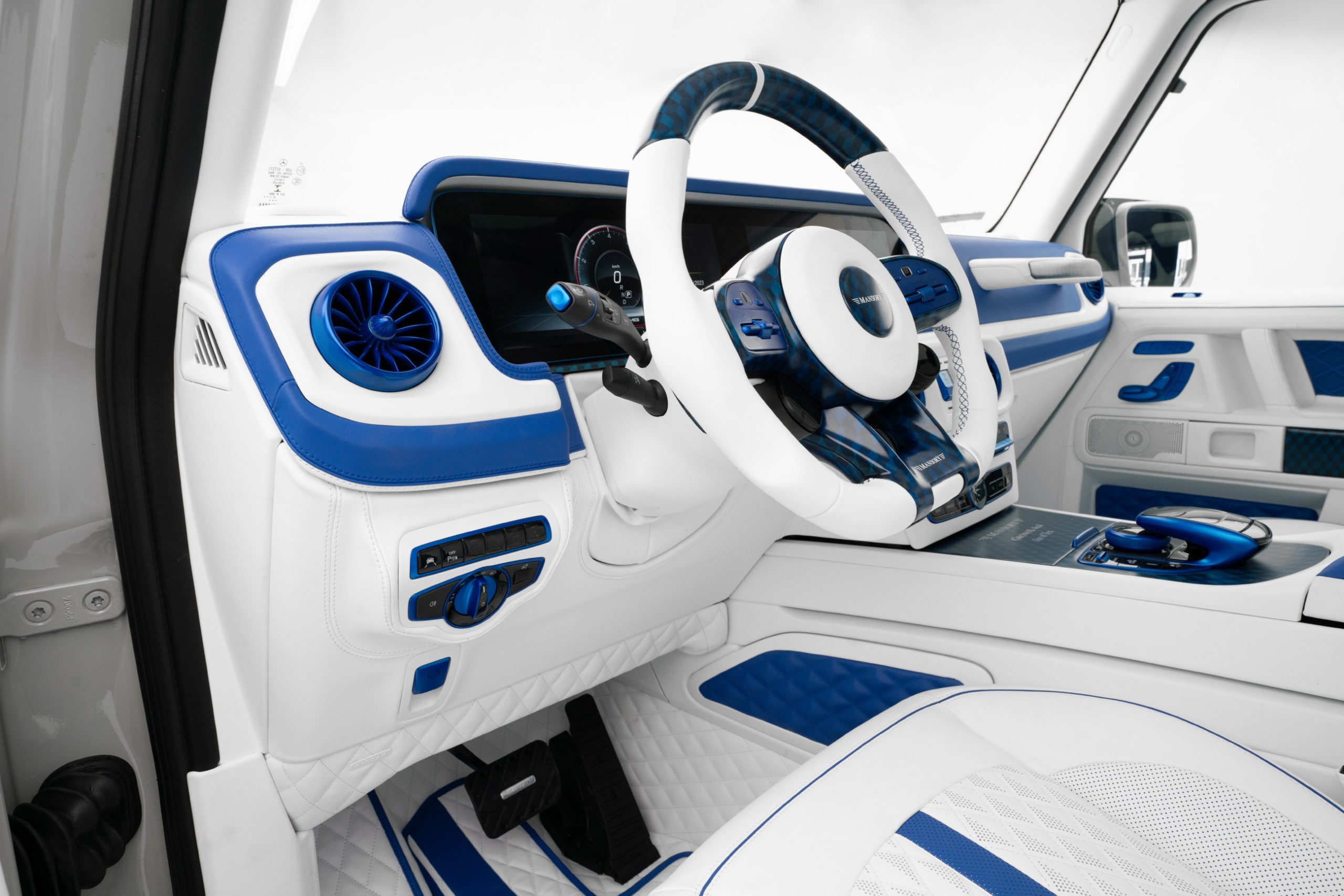 مرسيدس AMG G63 4X4 تحصل على إصدار حصري من مانسوري الألمانية بقوة 850 حصان مرسيدس AMG G63 4X4 تحصل على إصدار حصري من مانسوري الألمانية بقوة 850 حصان 10