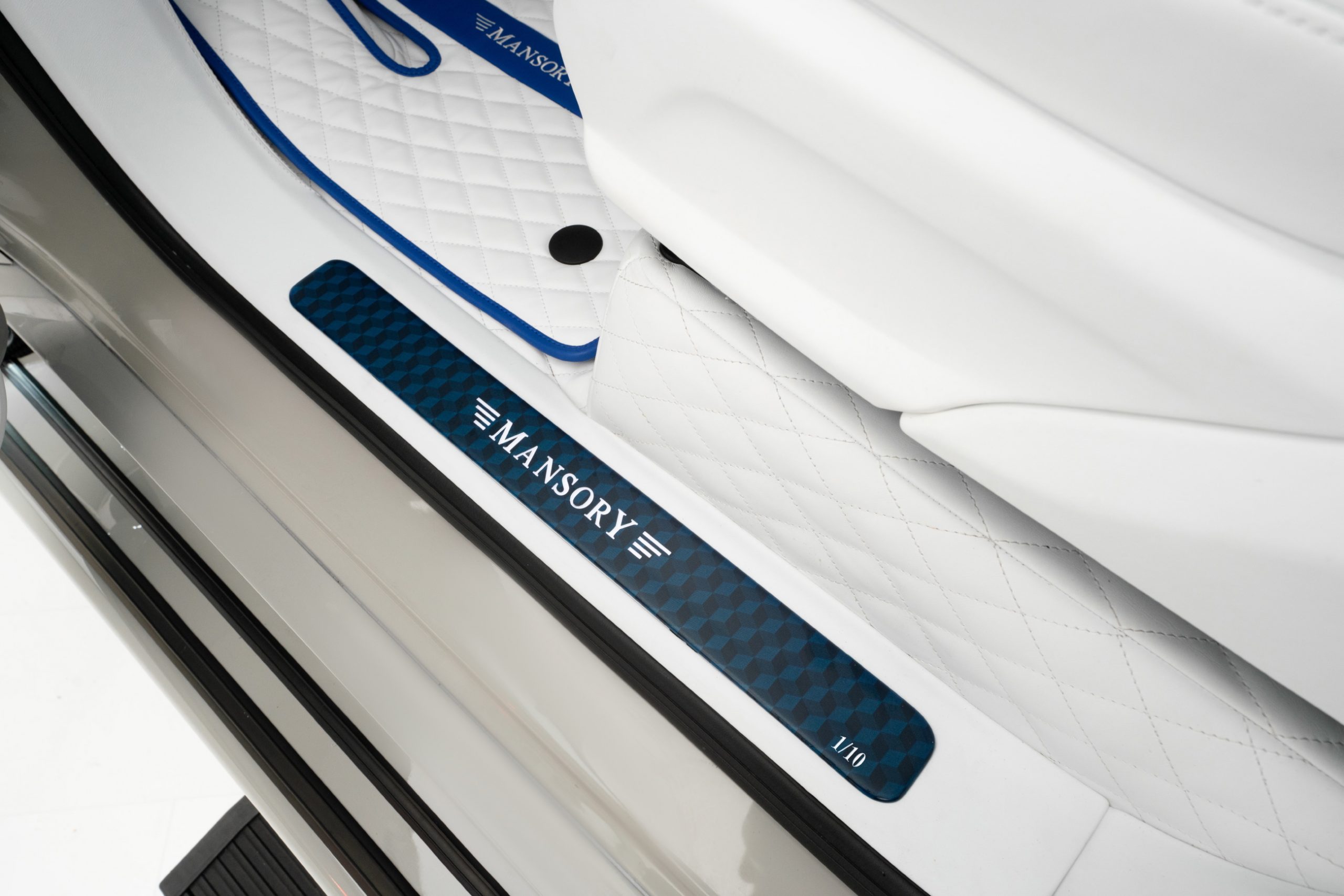 مرسيدس AMG G63 4X4 تحصل على إصدار حصري من مانسوري الألمانية بقوة 850 حصان مرسيدس AMG G63 4X4 تحصل على إصدار حصري من مانسوري الألمانية بقوة 850 حصان 9