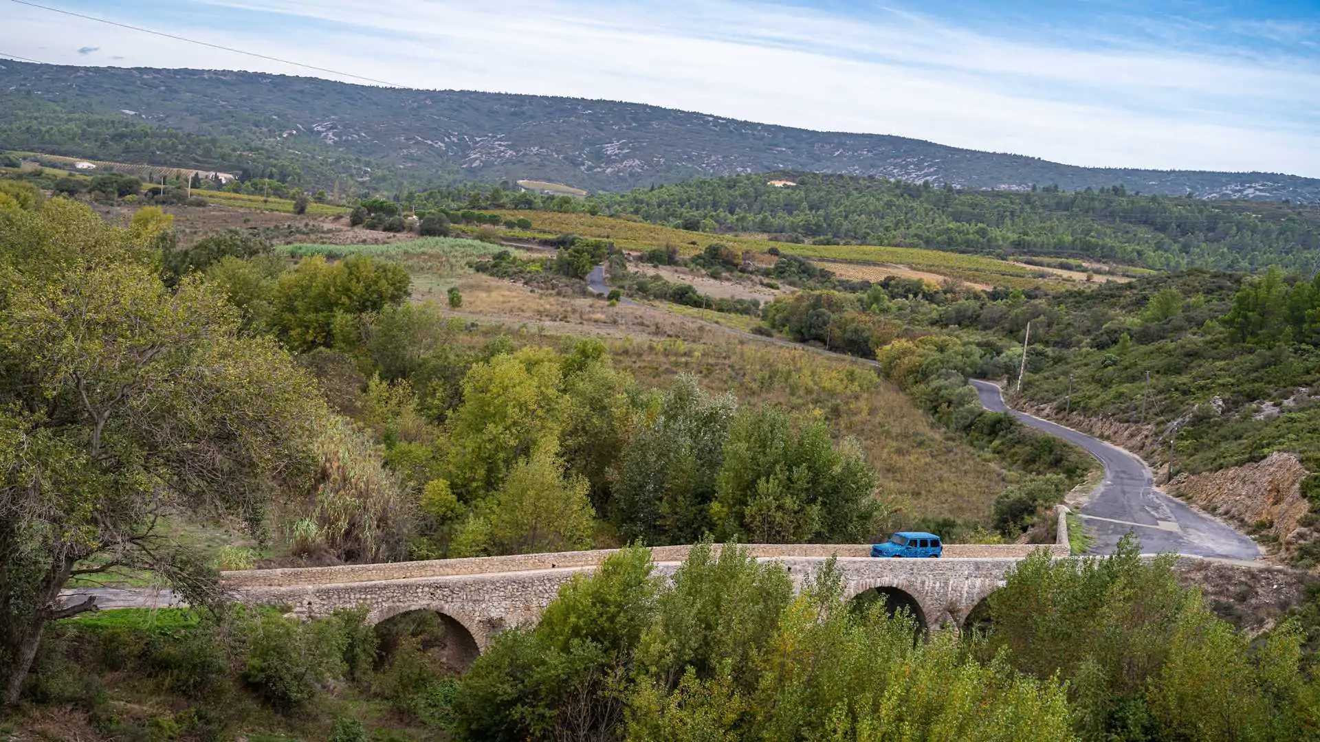 مرسيدس تؤكد على تدشين جي كلاس الكهربائية الجديدة كلياً خلال أشهر معدودة بالتوازي مع نسخة الفيس ليفت 5