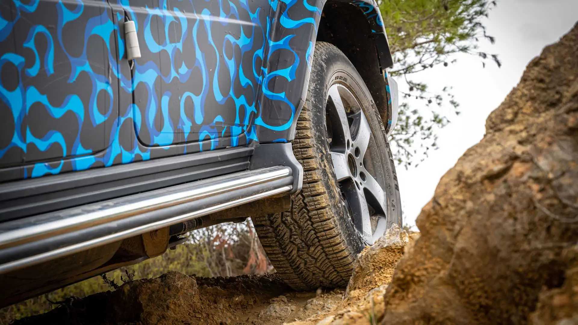 مرسيدس تؤكد على تدشين جي كلاس الكهربائية الجديدة كلياً خلال أشهر معدودة بالتوازي مع نسخة الفيس ليفت 6