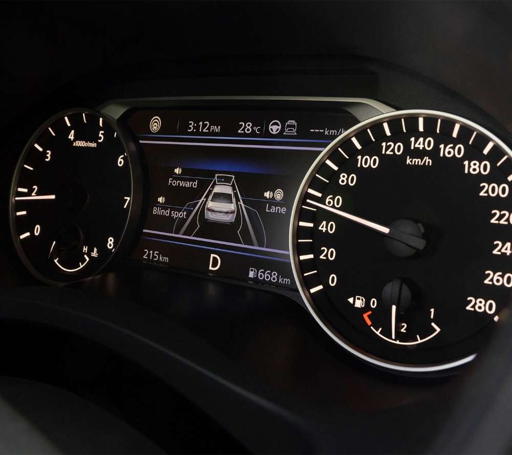 تجهيزات نيسان التيما 2023 فل كامل وسعر السيدان الراقية تجهيزات نيسان التيما 2023 فل كامل وسعر السيدان الراقية 5