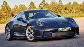 بورش تبتكر وسيلة جديدة لمنع تجار السيارات من شراء إصدار 911 S/T النادر وبيعه لاحقاً بأسعار مضاعفة 1