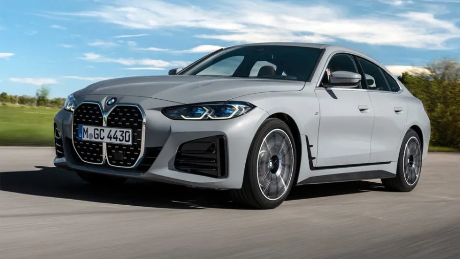 عروض بي ام دبليو الناغي “نهاية العام” على سيارة الفئة الثامنة 2023 و 2024