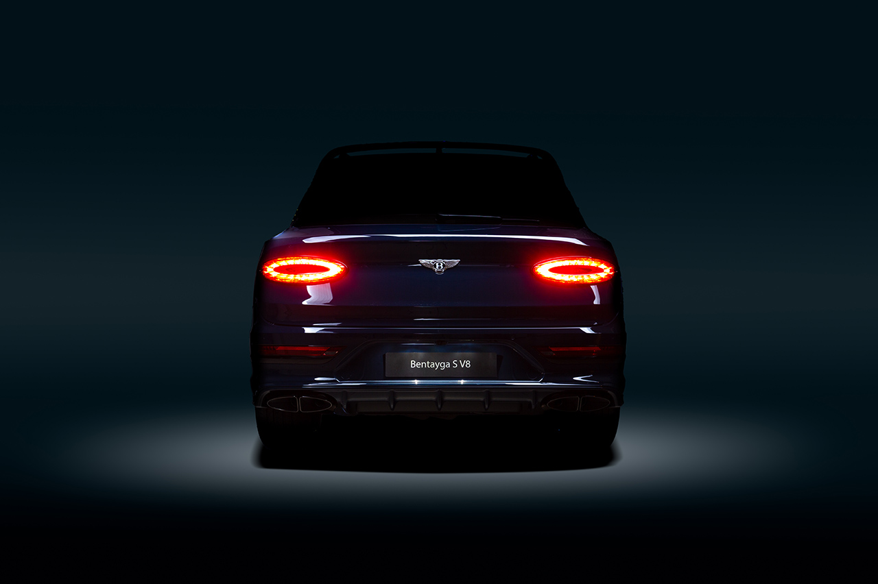 بنتلي تدشن أربع إصدارات حصرية لموديلاتها بطابع رياضي فاخر بنتلي تدشن أربع إصدارات حصرية لموديلاتها بطابع رياضي فاخر 4