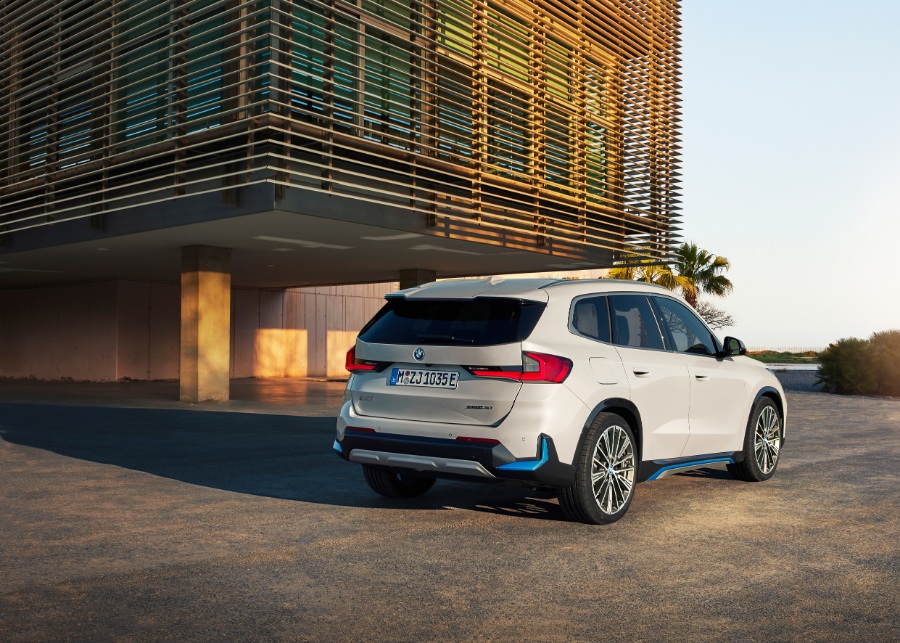 بي-ام-دبليو-x1-و-ix-2023-المربع-نت-50