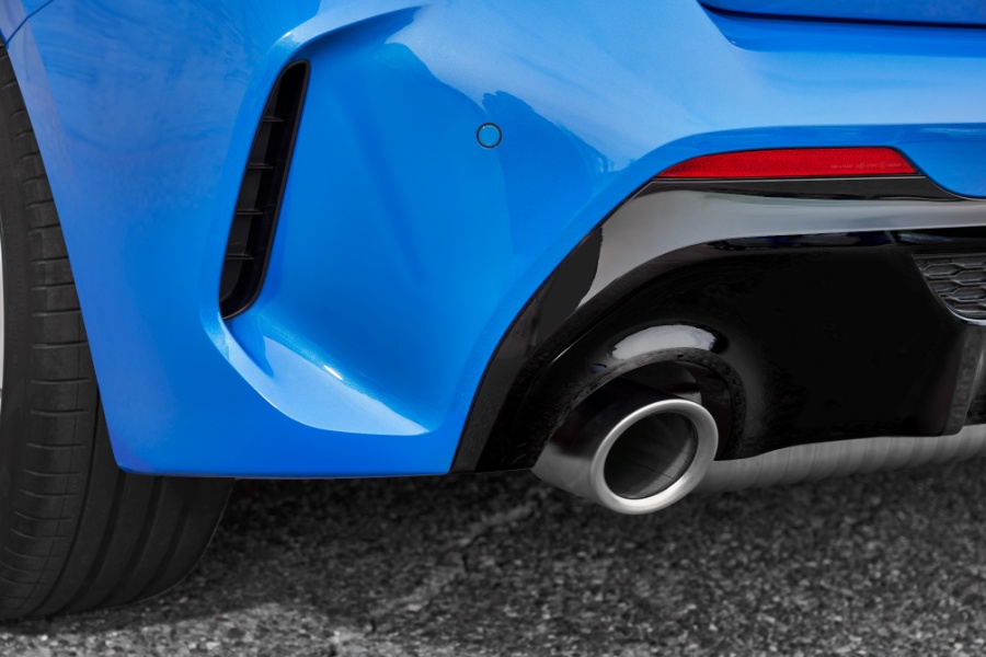 بي-ام-دبليو-الفئة-الأولى-2023-المربع-نت-21