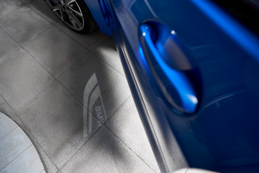 بي-ام-دبليو-الفئة-الأولى-2023-المربع-نت-32