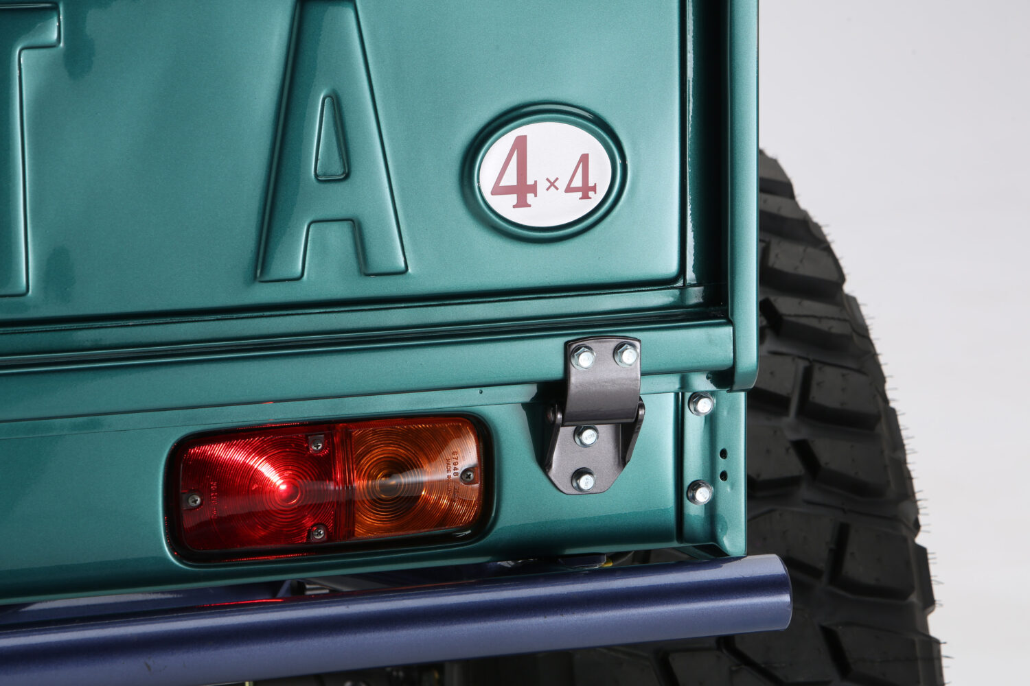 تويوتا تدشن FJ بروزر الاختبارية بتعديلات فائقة للطرق الوعرة و محرك V8 من سيارة ناسكار تويوتا تدشن FJ بروزر الاختبارية بتعديلات فائقة للطرق الوعرة و محرك V8 من سيارة ناسكار 15