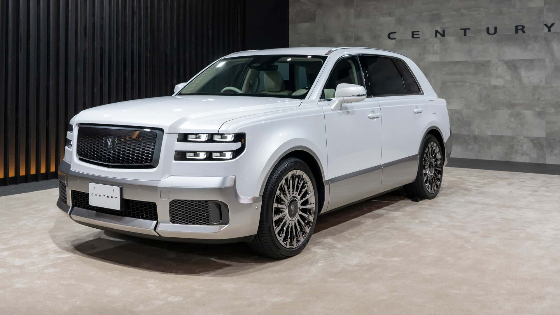 رئيس تويوتا يرى أن سنشري SUV الفاخرة الجديدة ستكون جذابة للشباب بشكل خاص رئيس تويوتا يرى أن سنشري SUV الفاخرة الجديدة ستكون جذابة للشباب بشكل خاص 4