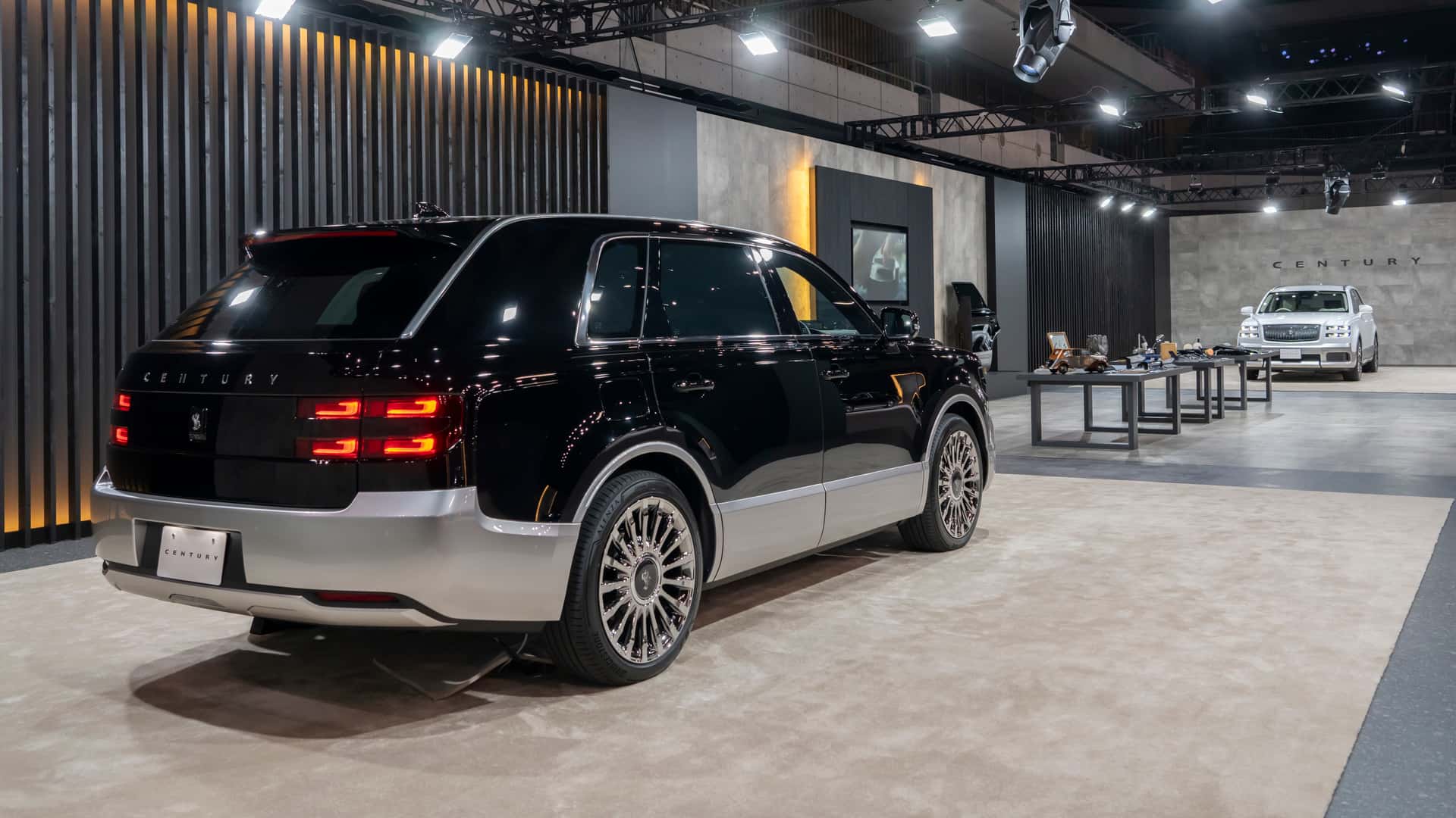 رئيس تويوتا يرى أن سنشري SUV الفاخرة الجديدة ستكون جذابة للشباب بشكل خاص رئيس تويوتا يرى أن سنشري SUV الفاخرة الجديدة ستكون جذابة للشباب بشكل خاص 3