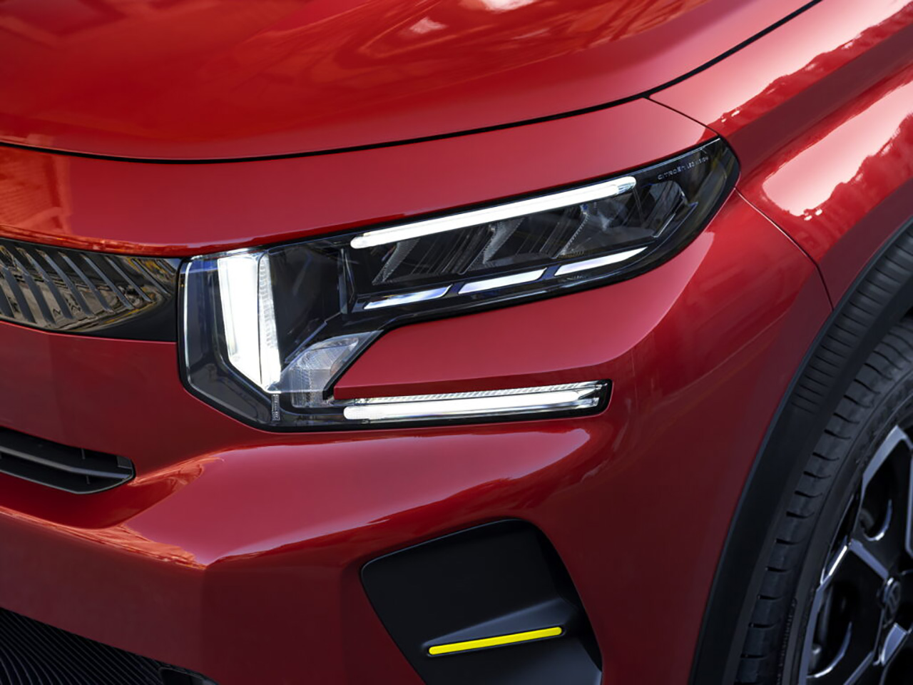 ستروين e-C3 موديل 2024 تنكشف رسمياً كسيارة كهربائية بسعر اقتصادي ومدى حركة 320 كم ستروين e-C3 موديل 2024 تنكشف رسمياً كسيارة كهربائية بسعر اقتصادي ومدى حركة 320 كم 3