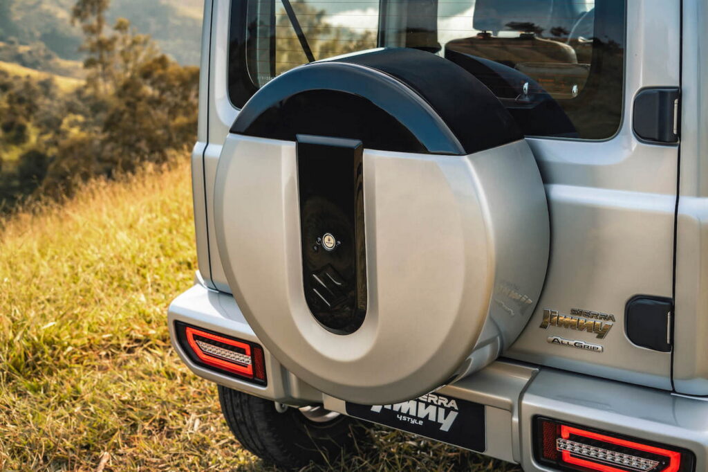 سوزوكي جمني تحصل على أفخم إصدار رسمي في تاريخها سوزوكي جمني تحصل على أفخم إصدار رسمي في تاريخها 9