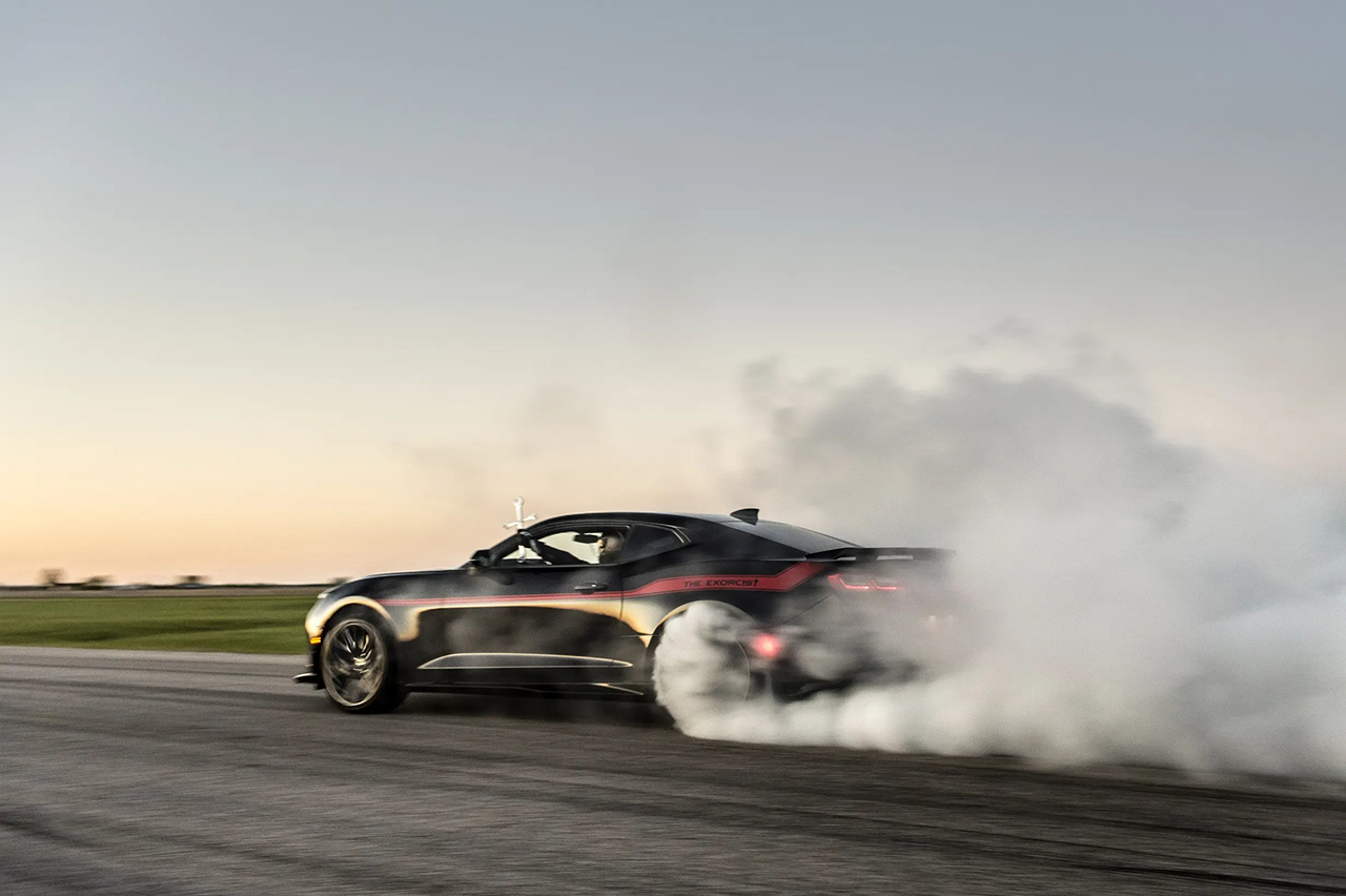 هينيسي الأمريكية تودع شيفروليه كامارو بإصدار حصري بقوة 1,000 حصان! هينيسي الأمريكية تودع شيفروليه كامارو بإصدار حصري بقوة 1,000 حصان! 1