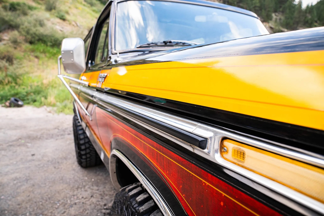 نسخة رائعة من فورد برونكو 1979 الكلاسيكية تحصل على محرك V8 حديث نسخة رائعة من فورد برونكو 1979 الكلاسيكية تحصل على محرك V8 حديث 1