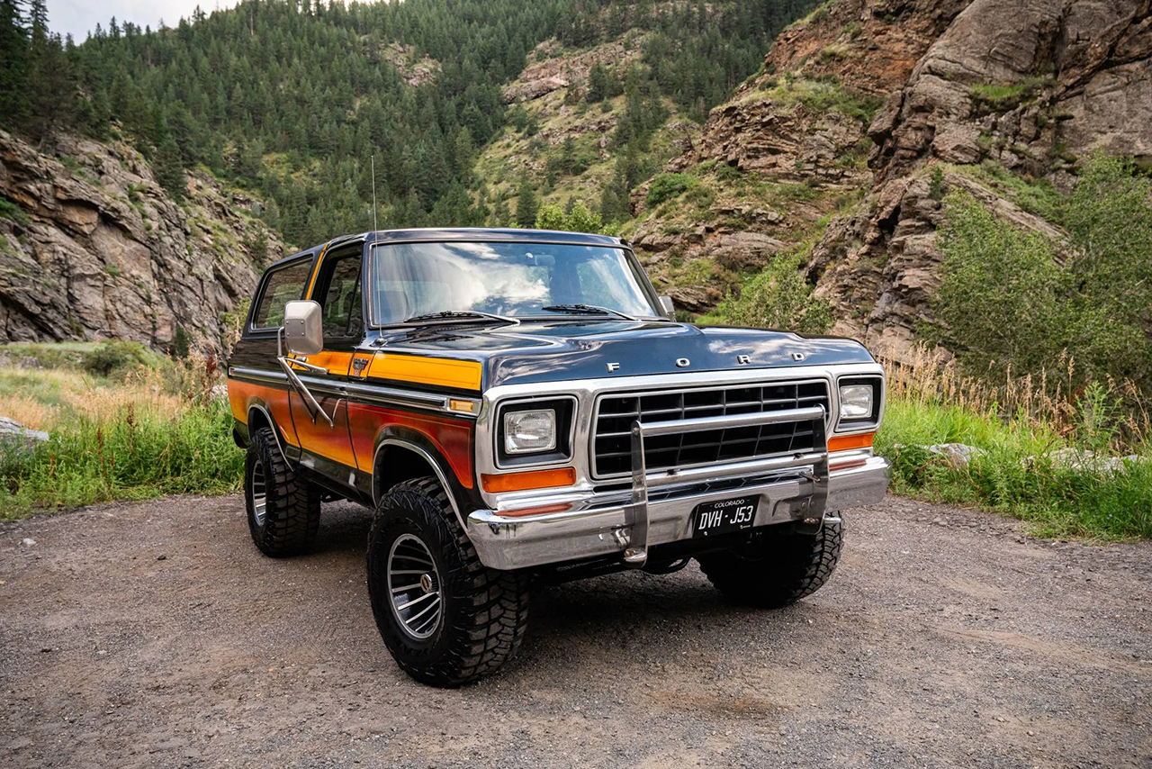 نسخة رائعة من فورد برونكو 1979 الكلاسيكية تحصل على محرك V8 حديث نسخة رائعة من فورد برونكو 1979 الكلاسيكية تحصل على محرك V8 حديث 7