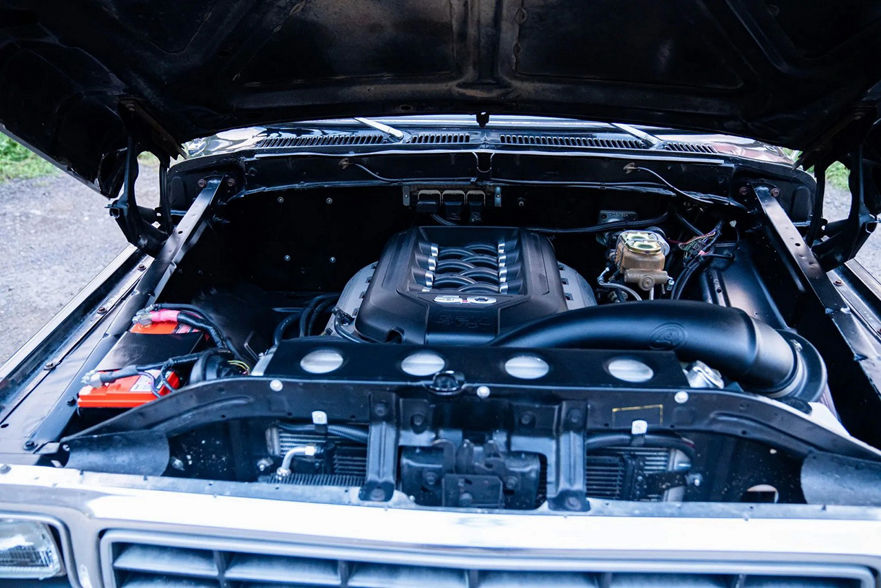 نسخة رائعة من فورد برونكو 1979 الكلاسيكية تحصل على محرك V8 حديث نسخة رائعة من فورد برونكو 1979 الكلاسيكية تحصل على محرك V8 حديث 11