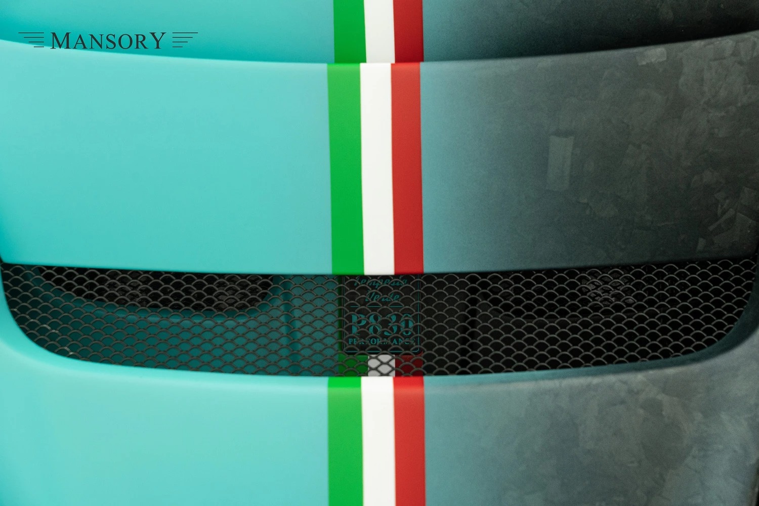 مانسوري الألمانية تكشف عن واحدة من أغرب وأقوى سياراتها الفائقة المعدلة حتى الآن مانسوري الألمانية تكشف عن واحدة من أغرب وأقوى سياراتها الفائقة المعدلة حتى الآن 4