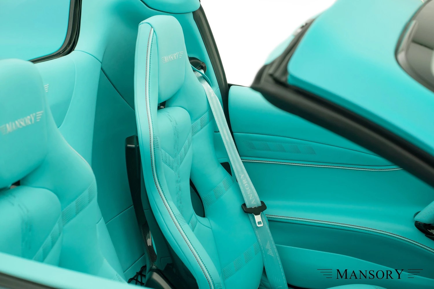 مانسوري الألمانية تكشف عن واحدة من أغرب وأقوى سياراتها الفائقة المعدلة حتى الآن مانسوري الألمانية تكشف عن واحدة من أغرب وأقوى سياراتها الفائقة المعدلة حتى الآن 7