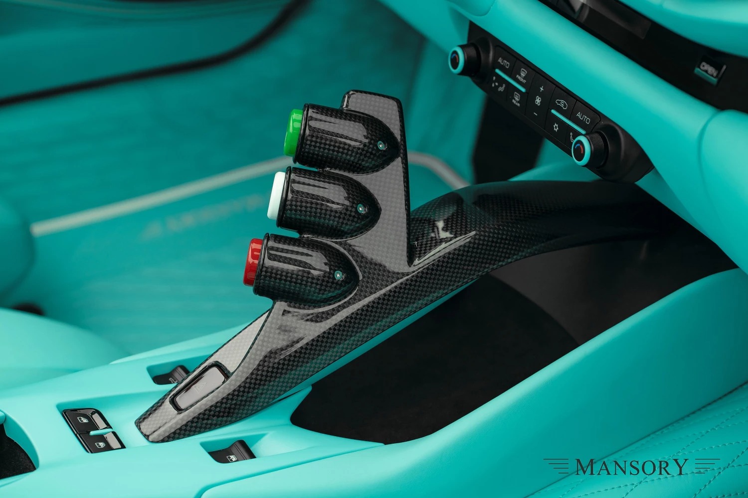 مانسوري الألمانية تكشف عن واحدة من أغرب وأقوى سياراتها الفائقة المعدلة حتى الآن مانسوري الألمانية تكشف عن واحدة من أغرب وأقوى سياراتها الفائقة المعدلة حتى الآن 5