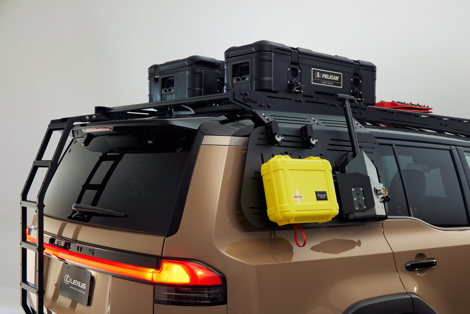 لكزس تدشن 3 إصدارات جديدة للطرقات الوعرة لسيارتي LX و GX لكزس تدشن 3 إصدارات جديدة للطرقات الوعرة لسيارتي LX و GX 4