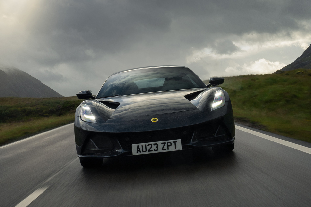 تعرف على أسرع 10 سيارات في العالم بمحركات 4 سلندر لوتس إميره I4 موديل 2024