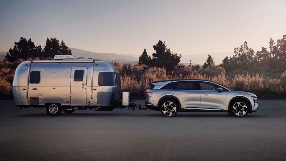 كم سعر لوسيد جرافيتي 2025 Lucid Gravity؟ إليكم مواصفاتها كاملة كم سعر لوسيد جرافيتي 2025 Lucid Gravity؟ إليكم مواصفاتها كاملة 11