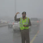 "المرور" يوجه 6 نصائح هامة للقيادة الآمنة في الضباب 1