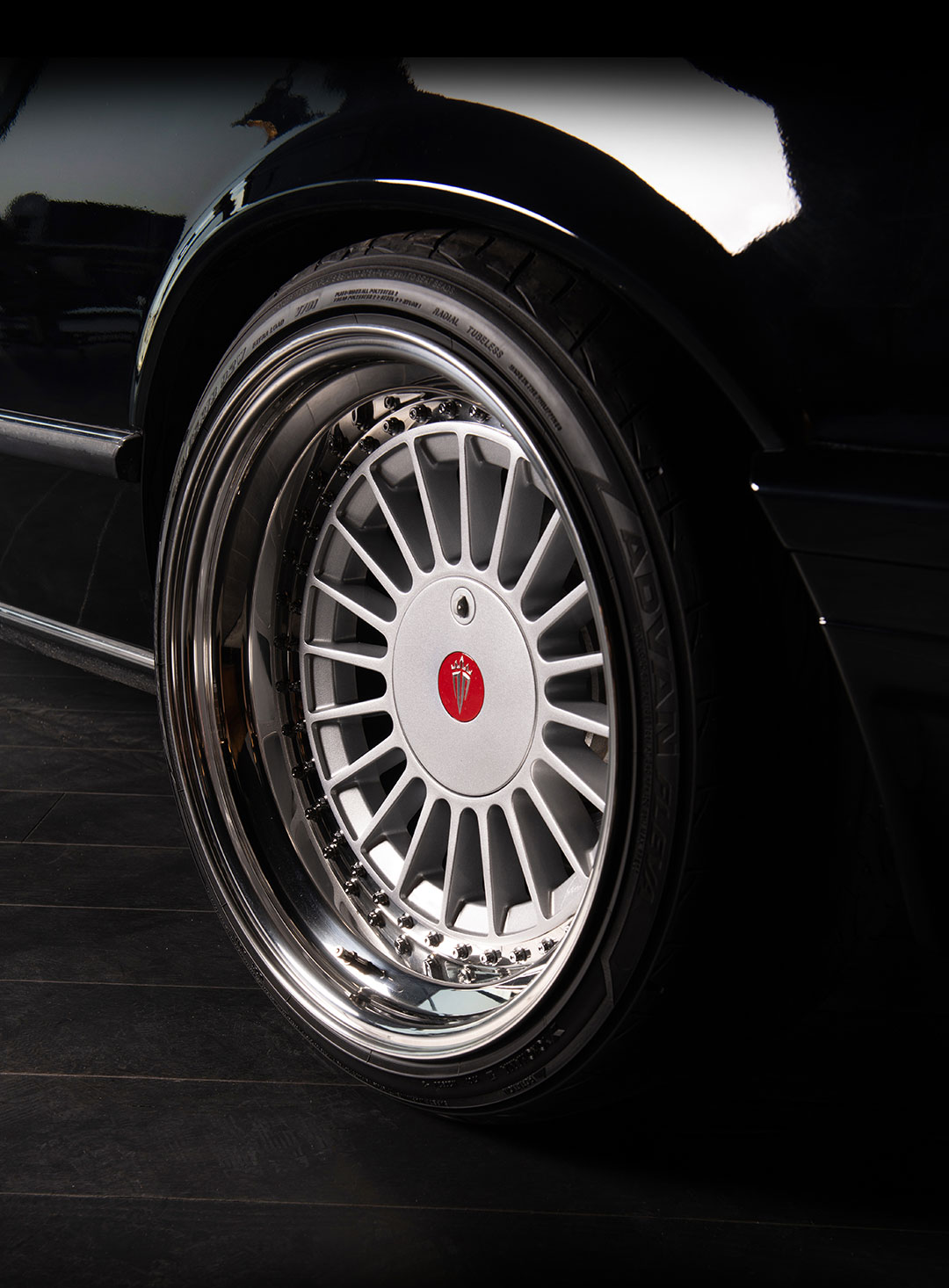 بي ام دبليو 635 CLX الكلاسيكية تحصل على عملية تجديد فاخرة من كارليكس ديزاين البولندية بي ام دبليو 635 CLX الكلاسيكية تحصل على عملية تجديد فاخرة من كارليكس ديزاين البولندية 4