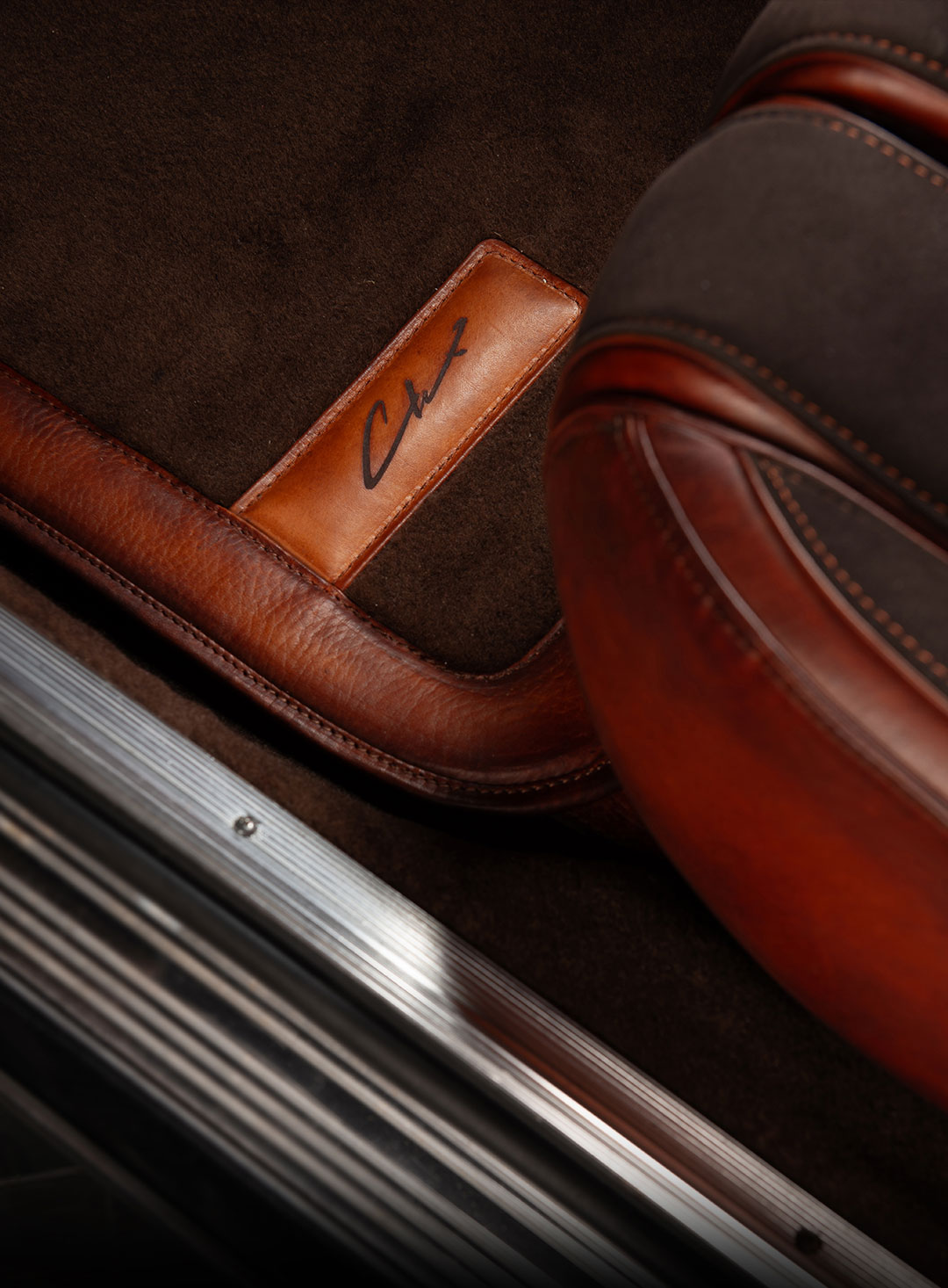 بي ام دبليو 635 CLX الكلاسيكية تحصل على عملية تجديد فاخرة من كارليكس ديزاين البولندية بي ام دبليو 635 CLX الكلاسيكية تحصل على عملية تجديد فاخرة من كارليكس ديزاين البولندية 3