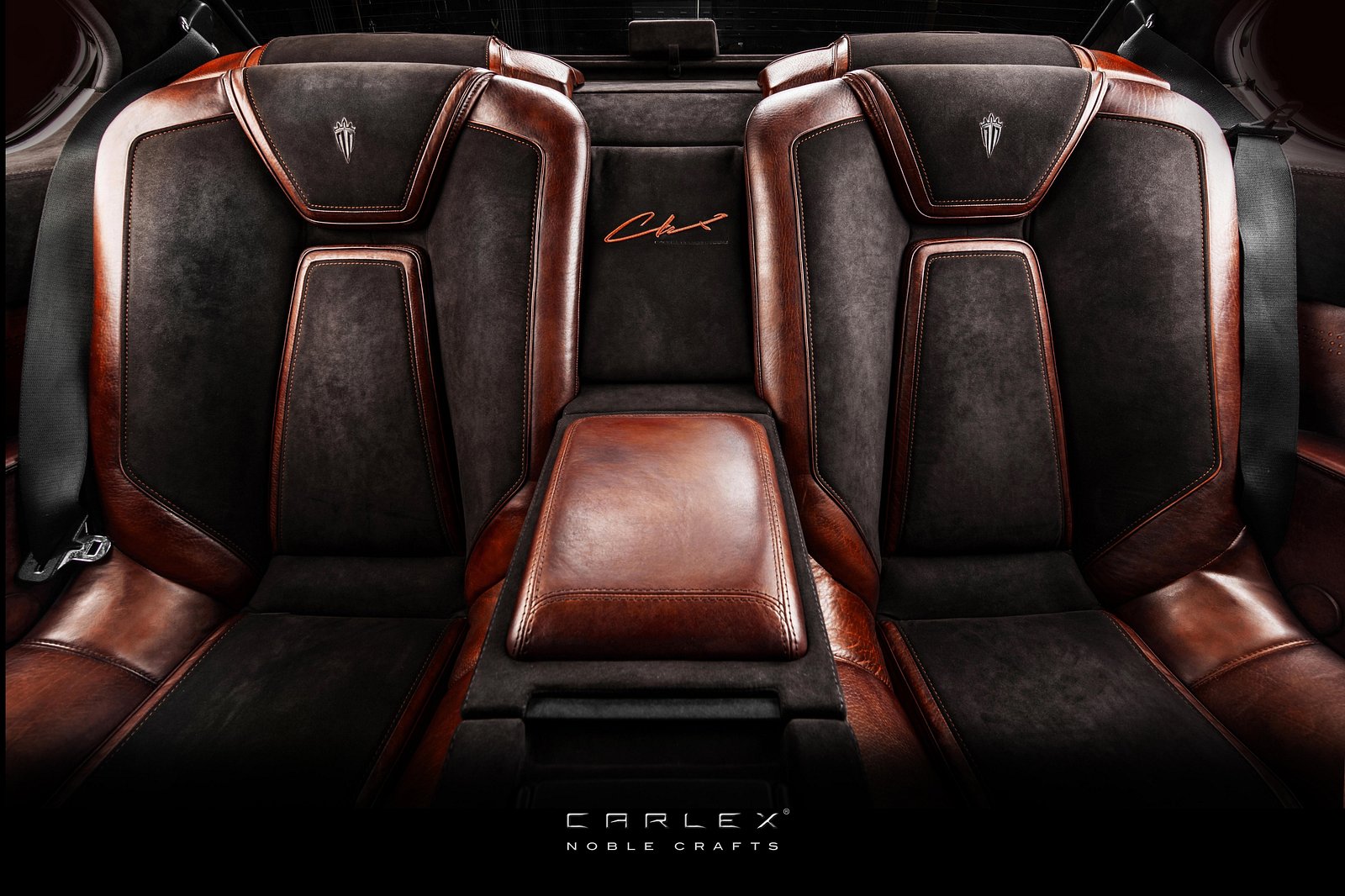 بي ام دبليو 635 CLX الكلاسيكية تحصل على عملية تجديد فاخرة من كارليكس ديزاين البولندية بي ام دبليو 635 CLX الكلاسيكية تحصل على عملية تجديد فاخرة من كارليكس ديزاين البولندية 20