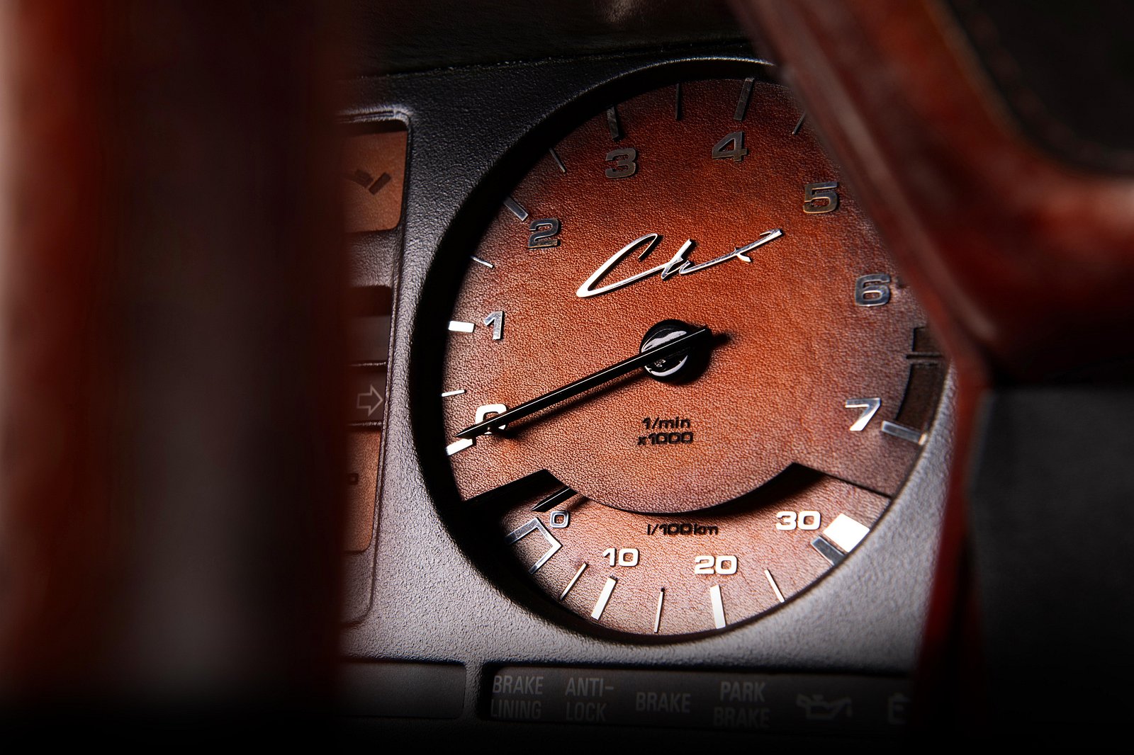 بي ام دبليو 635 CLX الكلاسيكية تحصل على عملية تجديد فاخرة من كارليكس ديزاين البولندية بي ام دبليو 635 CLX الكلاسيكية تحصل على عملية تجديد فاخرة من كارليكس ديزاين البولندية 19