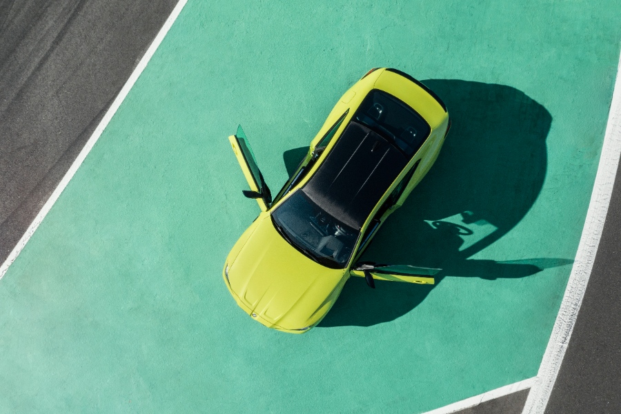 بي-ام-دبليو-m4-2023-المربع-نت-2