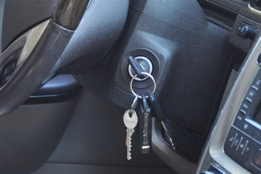 “الأمن العام”: ترك المركبة مفتوحة بوضع التشغيل مخالفة..وهذه غرامتها