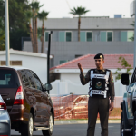 "المرور" يشدد على أهمية الالتزام بالمسار الخاص بالدوران  1