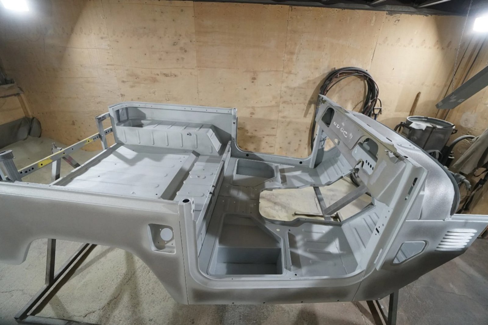 تويوتا لاندكروزر FJ تحصل على نسخة مجددة بالكامل بمظهر كلاسيكي ومحرك لكزس V8 حديث تويوتا لاندكروزر FJ تحصل على نسخة مجددة بالكامل بمظهر كلاسيكي ومحرك لكزس V8 حديث 12