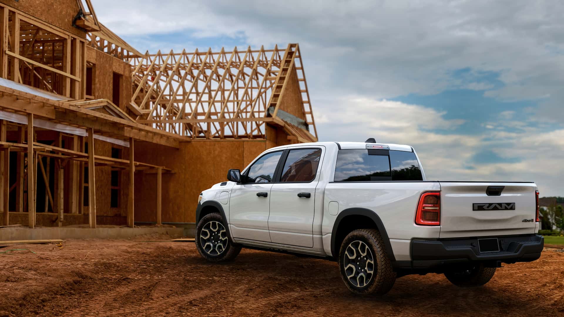 لماذا حصلت رام تشارجر 2025 الكهربائية الجديدة على محرك V6؟ لماذا حصلت رام تشارجر 2025 الكهربائية الجديدة على محرك V6؟ 1