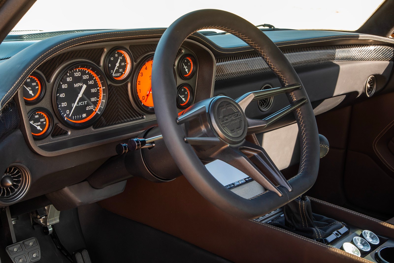 شيفروليه كامارو 1969 تعود للحياة بتعديلات عصرية رائعة وقوة 1,200 حصان شيفروليه كامارو 1969 تعود للحياة بتعديلات عصرية رائعة وقوة 1,200 حصان 3