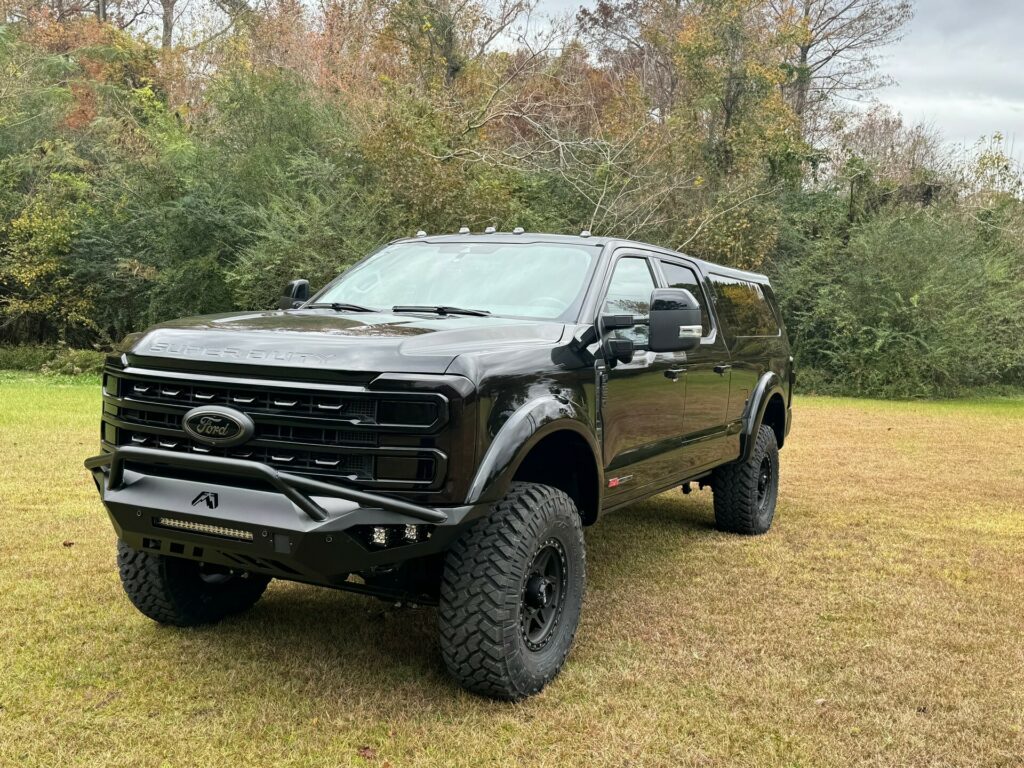 شاحنة فورد F-250 تتحول إلى SUV ضخمة لتسعة ركاب مع عزم دوران 1,625 نيوتن متر شاحنة فورد F-250 تتحول إلى SUV ضخمة لتسعة ركاب مع عزم دوران 1,625 نيوتن متر 6