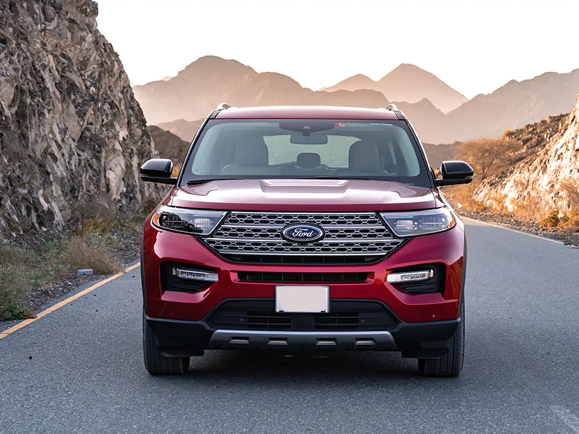 فورد إكسبلورر 2023 اس يو في عائلية بتجهيزات مميزة حتى الصف الثالث تعرف عليها فورد إكسبلورر 2023 من الامام