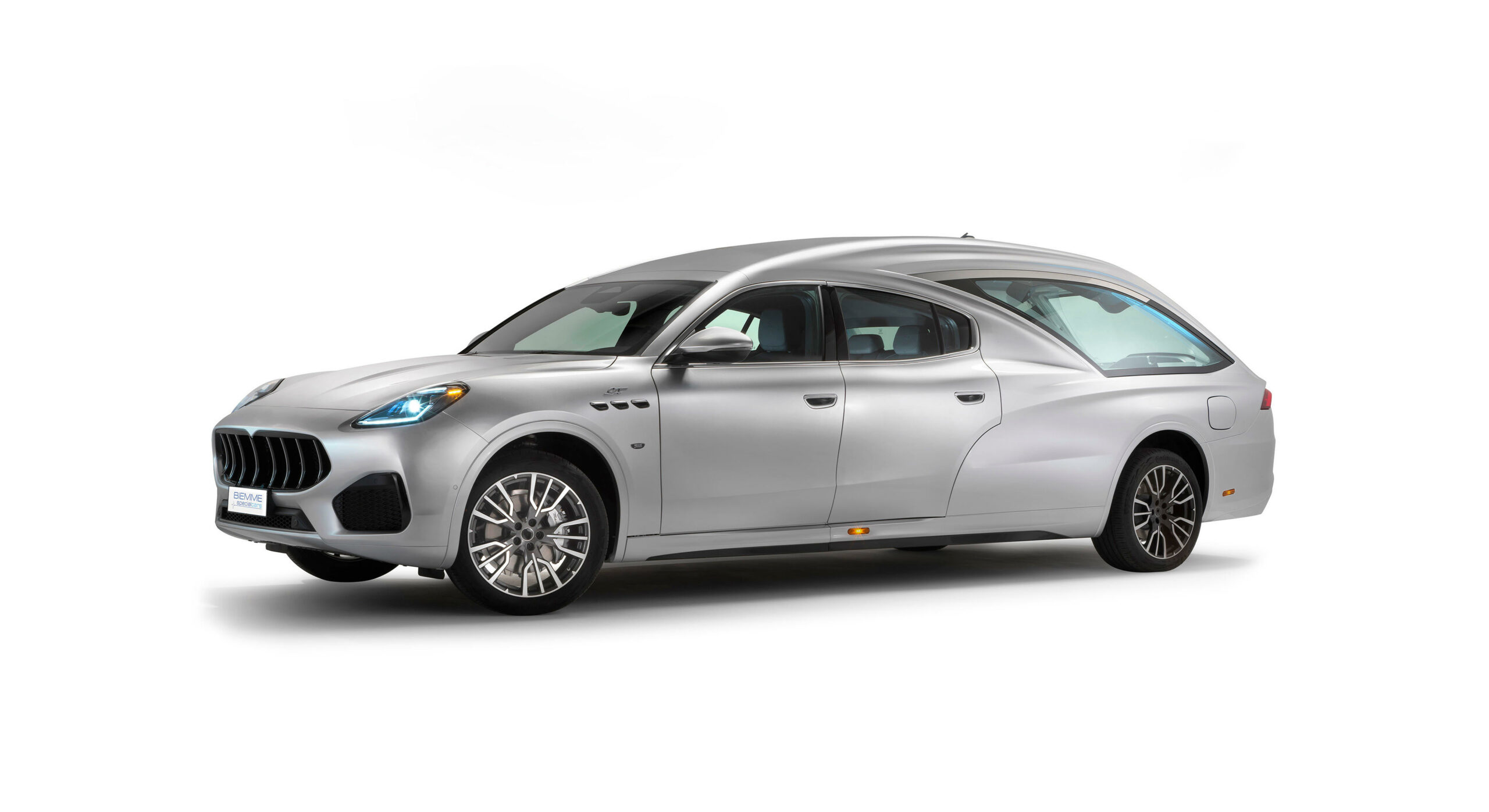 رولزرويس جوست ومرسيدس CLS تحصلان على نسخ مخصصة لنقل الموتى رولزرويس جوست ومرسيدس CLS تحصلان على نسخ مخصصة لنقل الموتى 10